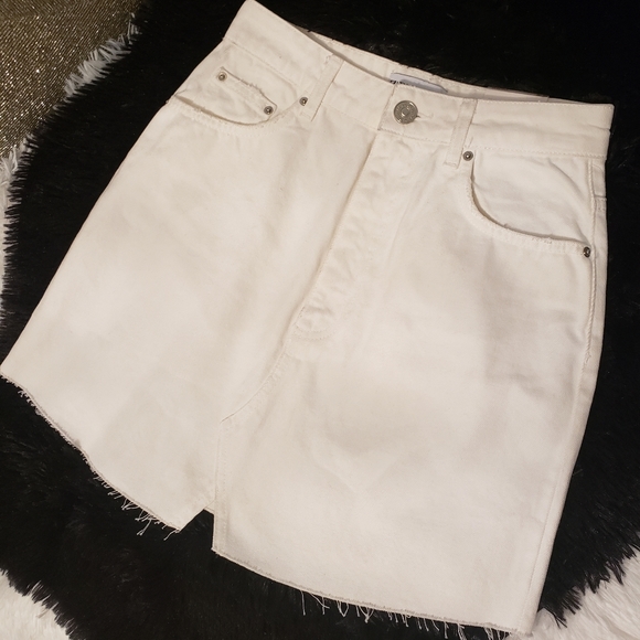 Zara - Picture 2 of 6